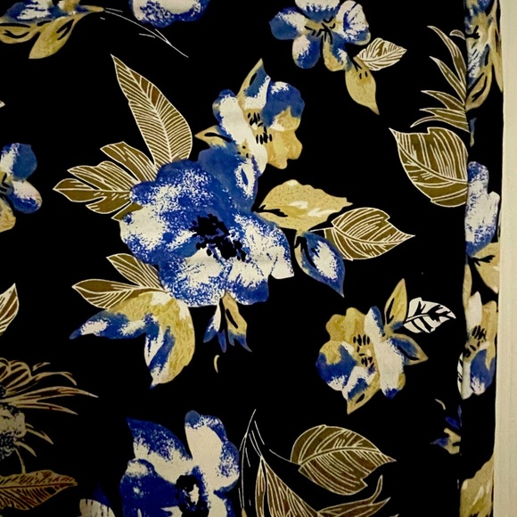 Size 6 Blue Floral Pattern ankle pant by RRenuar - Picture 2 of 3